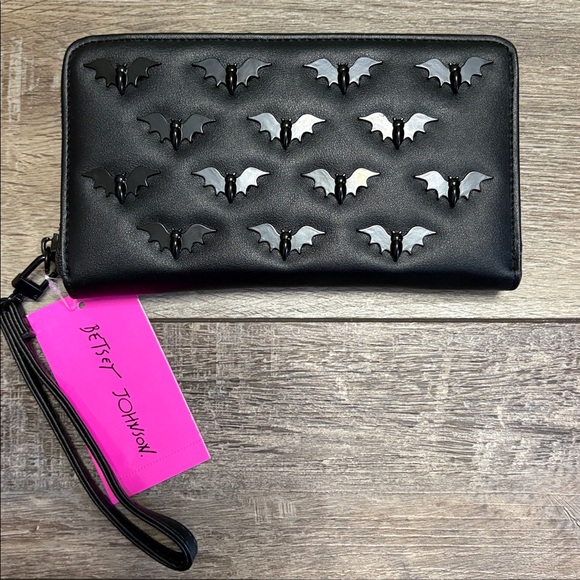 Betsey Johnson Handbags - NWT Betsey Johnson Halloween Bats Zip Around Wallet Clutch